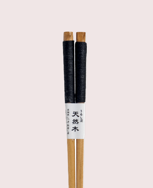 Chopsticks met gekleurd touw